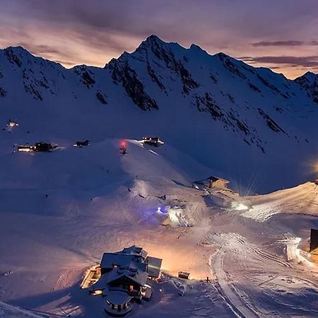 Hotel Of Ice Transylvania Cîrţişoara المظهر الخارجي الصورة